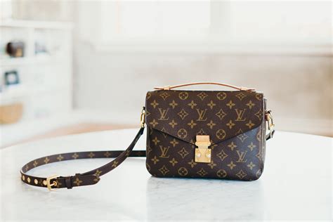 louis vuitton brochette|louis vuitton pochette metis.